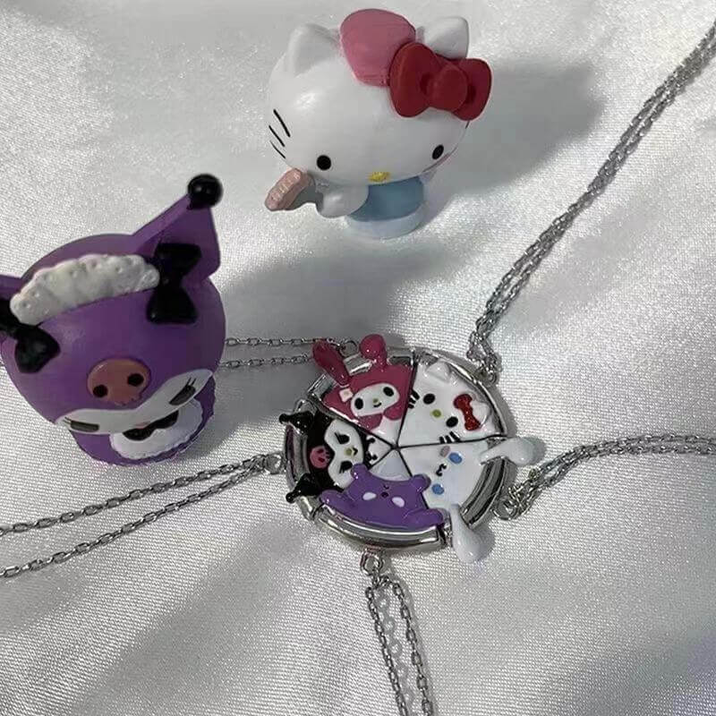 Saniro BFF Pizza Necklace Set for 5 Besties - over the top view