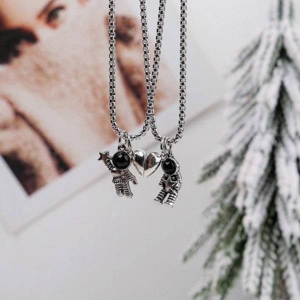 The Astronaut Couple BFF Necklace - Heart shaped