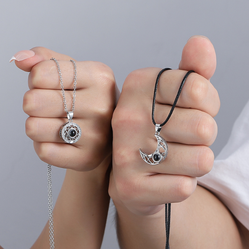 Collana BFF Magneti 2 Pezzi A Margherita - Regalo Amicizia In Acciaio Inox Per Donne E Ragazze