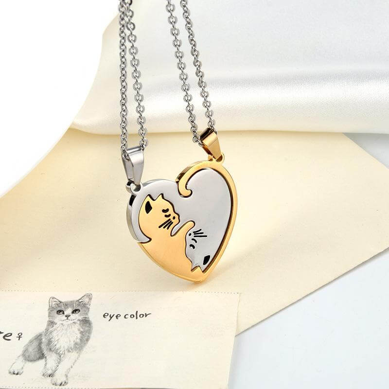 Cuddling Kittens BFF Friendship Necklace - Heart shaped Gold color - Front view
