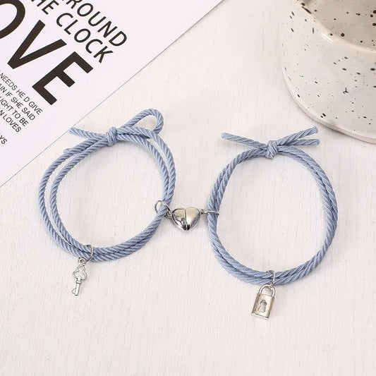 Key to My Heart BFF Bracelet – Blue variant - Magnetic string bracelets with a bonded heart design, featuring a key and lock charm for a meaningful friendship connection.