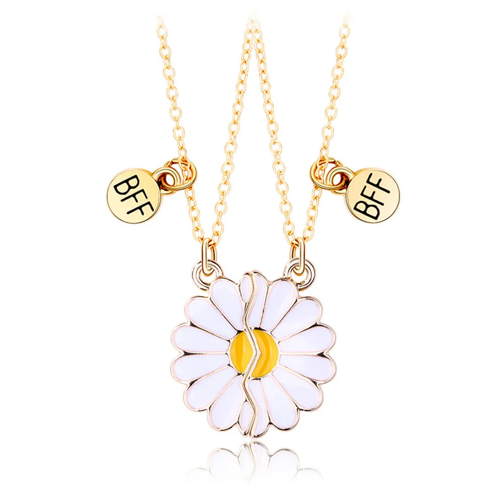 Daisy Flower Besties Necklace